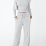 Trendy Queen Women's 2 Piece Matching Lounge Set Long Sleeve Side Ruching Top Wide Leg Drawstring Pants Set with Pockets