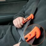Cortacinturones de seguridad y martillo rompecristales de emergencia Amazon Basics, accesorios para el coche, paquete de 2 unidades, SW-835 - Imagen 5